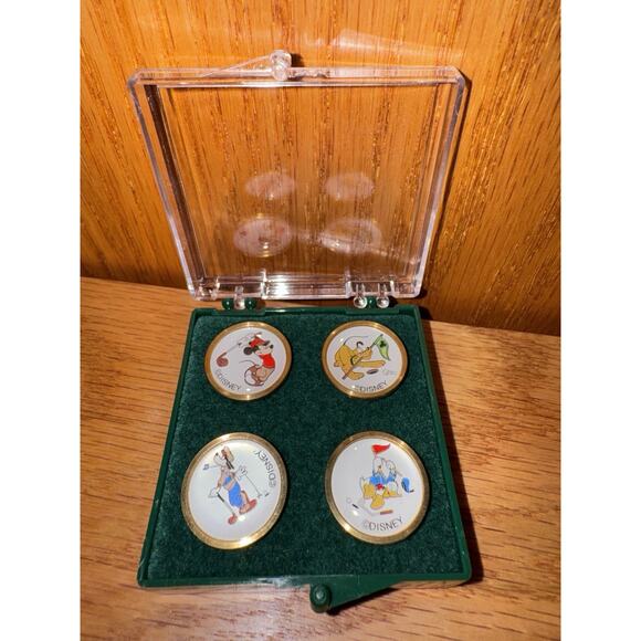 Vintage Walt Disney World Brass Golf Ball Markers Retro Mickey set 4 in Orig Box - Picture 5 of 5